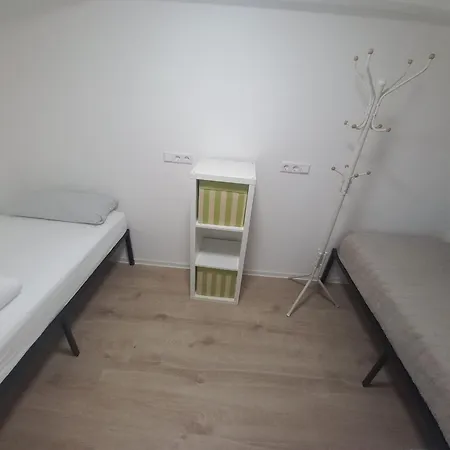 Bluewall Apartman *